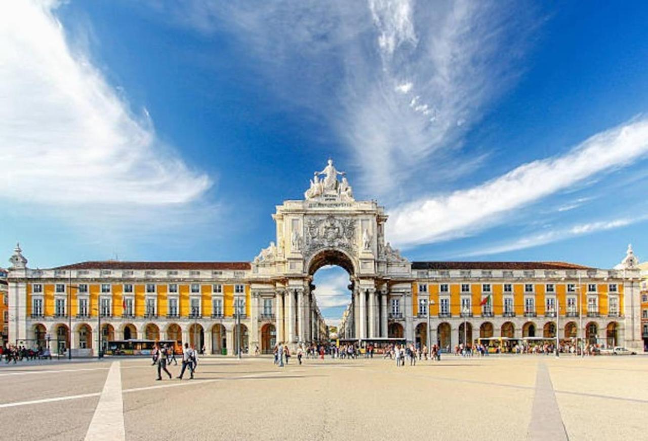 2 Bedroom Apartment For 4 People With Free Public Parking Lisboa Exteriér fotografie