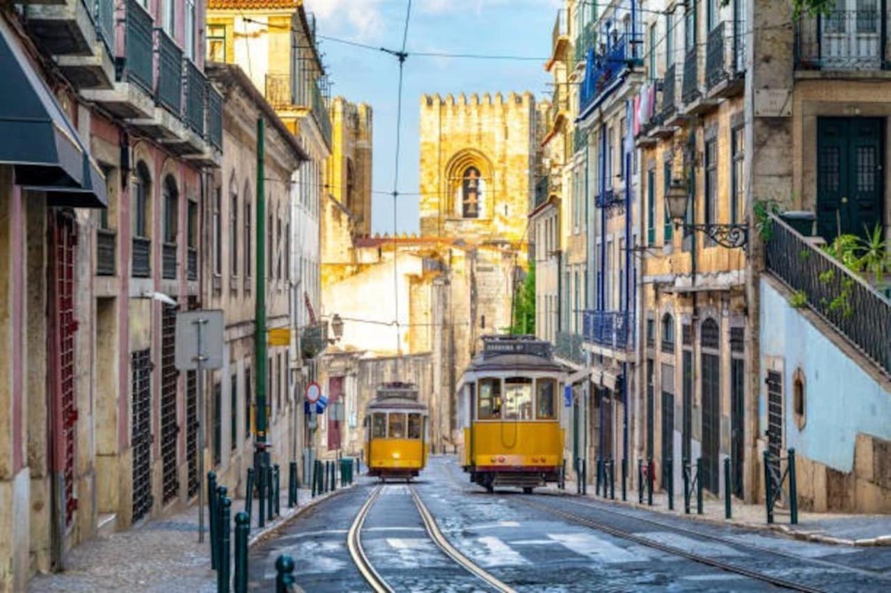 2 Bedroom Apartment For 4 People With Free Public Parking Lisboa Exteriér fotografie