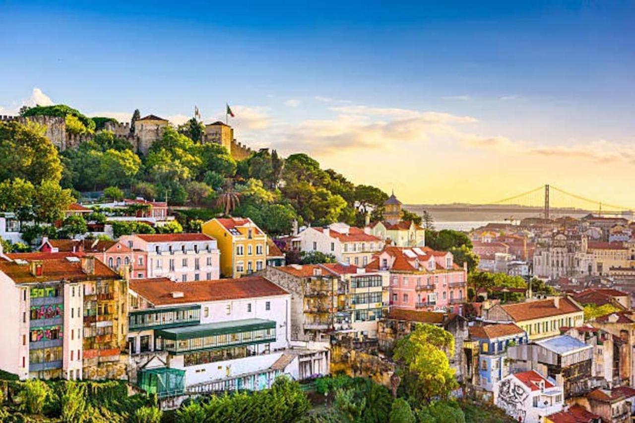 2 Bedroom Apartment For 4 People With Free Public Parking Lisboa Exteriér fotografie